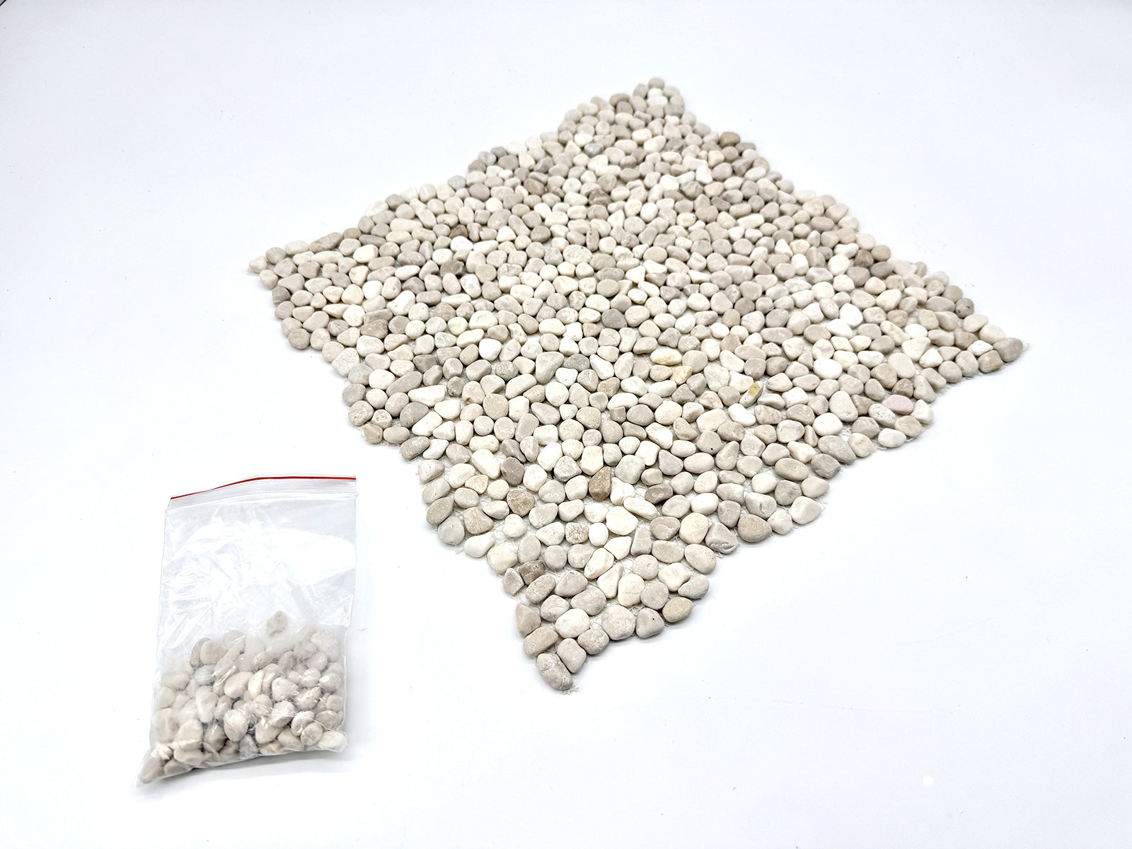 洗い出しシート 702(Beige Pebble) 3分 9-13mm 11枚入＋予備石/約1㎡ 4辺波型