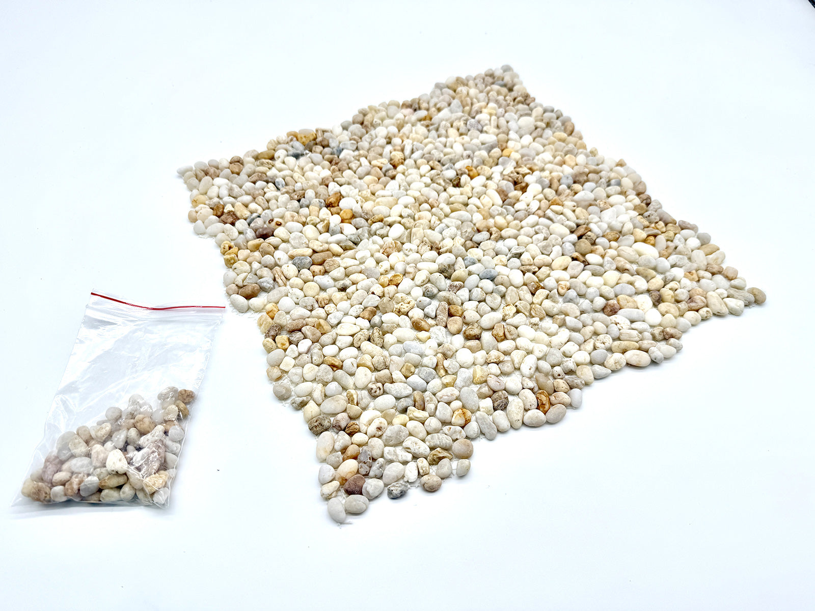 洗い出しシート 703(Three color Stone) 2分 7-9mm 11枚入＋予備石/約1㎡ 4辺波型