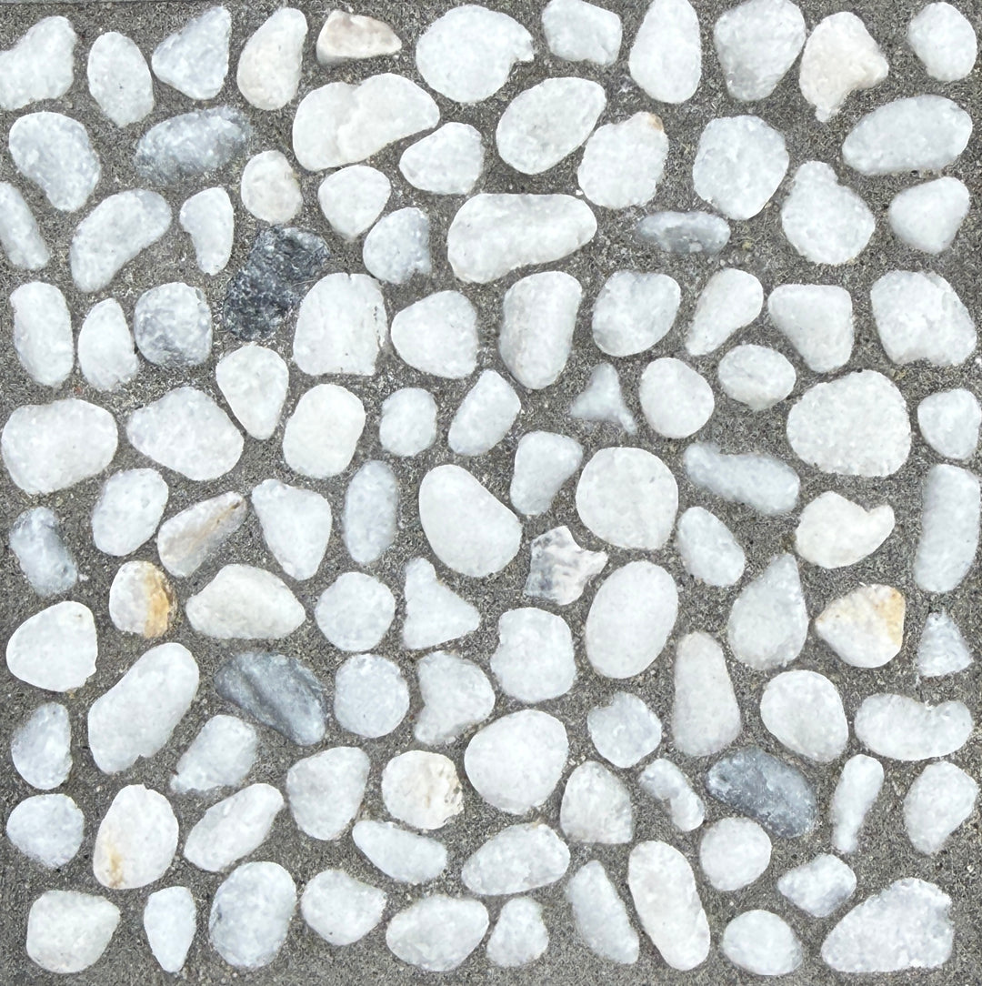 【在庫限り50％OFF】洗い出しシート 604(White Pebble) 2分 7-9mm 11枚入＋予備石/約1㎡ 4辺波型