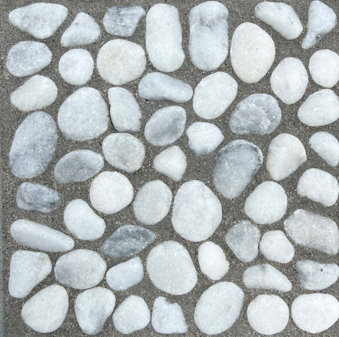 【在庫限り50％OFF】洗い出しシート 604(White Pebble) 3分 9-13mm 11枚入＋予備石/約1㎡ 4辺波型